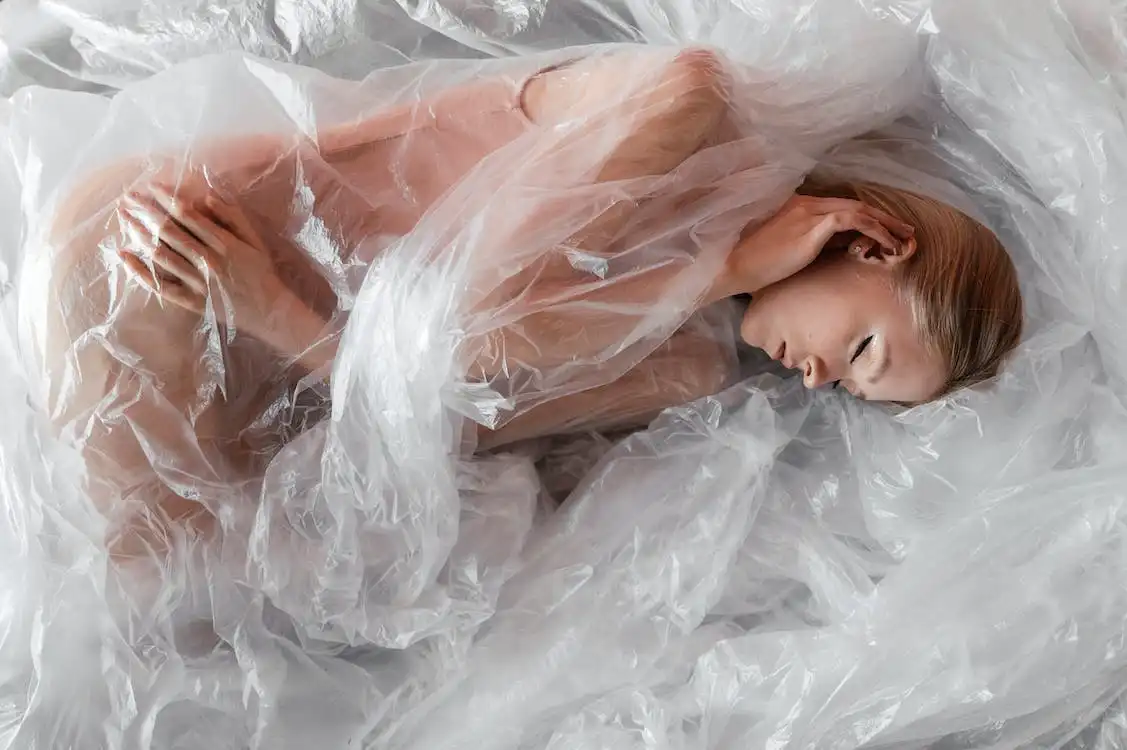 Czy mikroplastik w kosmetykach jest szkodliwy?